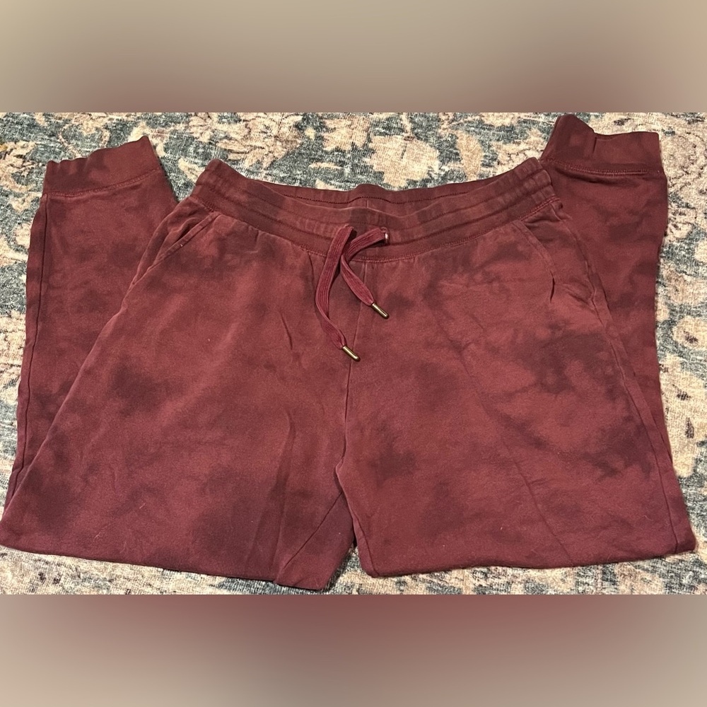 Old Navy size M Burgundy Tie-Dye Joggers